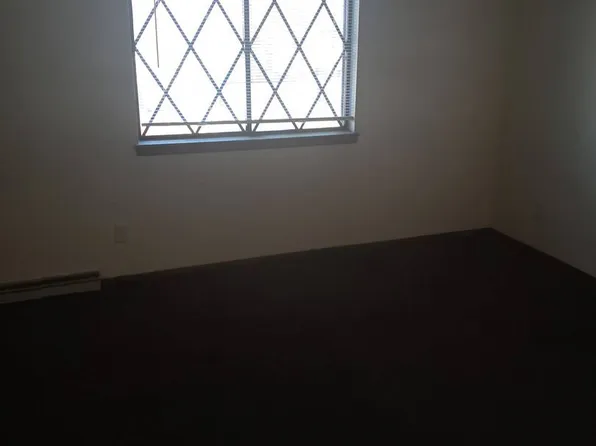 6011 W Port Ave APT 203H, Milwaukee, WI 53223