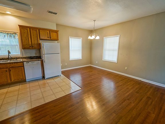 5th image of 2741 Kennedy Dr
