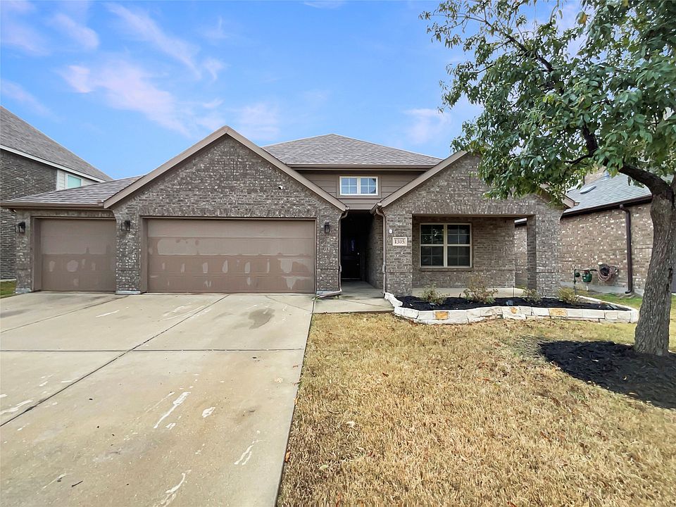 1st image of 1305 Freesia Dr