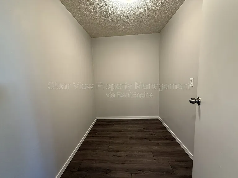 625 Columbia Blvd W #B — Photo 13