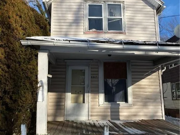 907 Work Dr, Akron, OH 44320