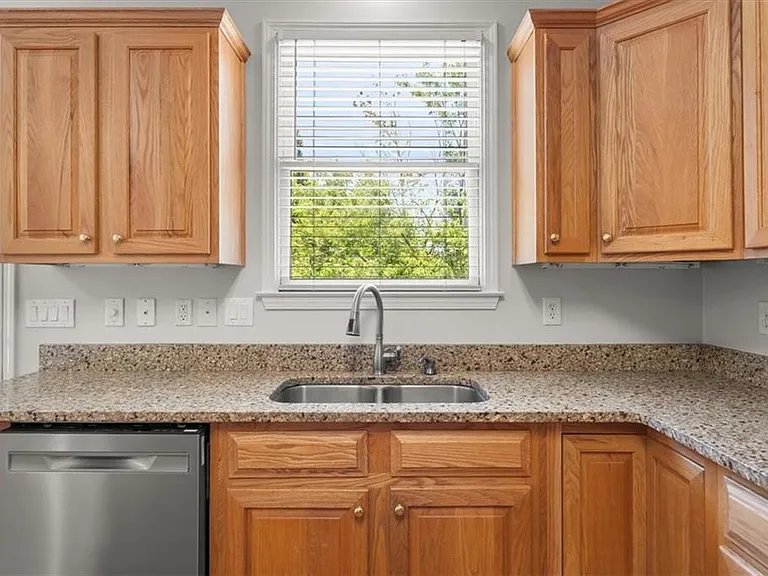 4372 Paces Point Cir SE — Photo 17