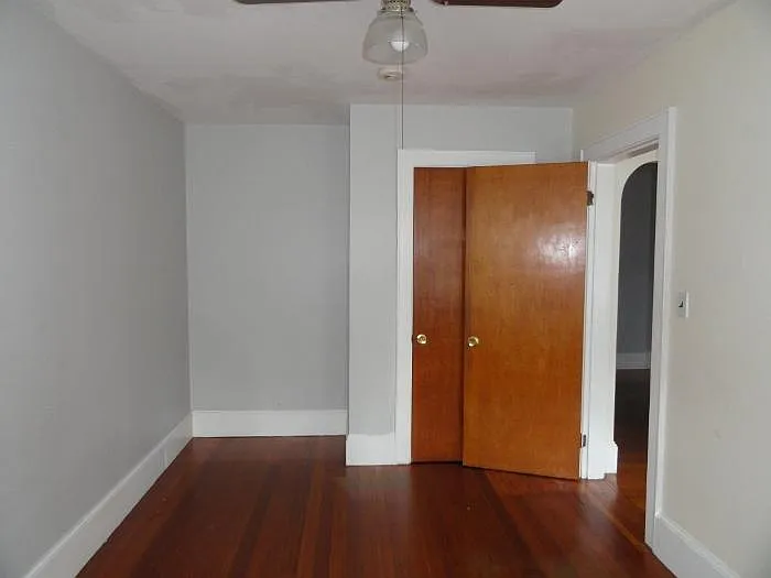 Chestnut St — Photo 17