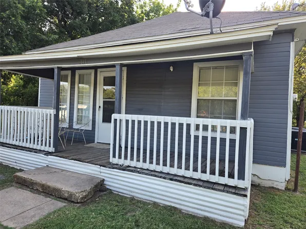535 Hancock St, Gainesville, TX 76240