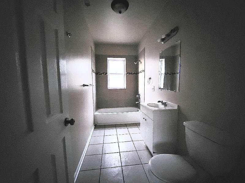 2nd image of 1641 W 78th St #3W-1