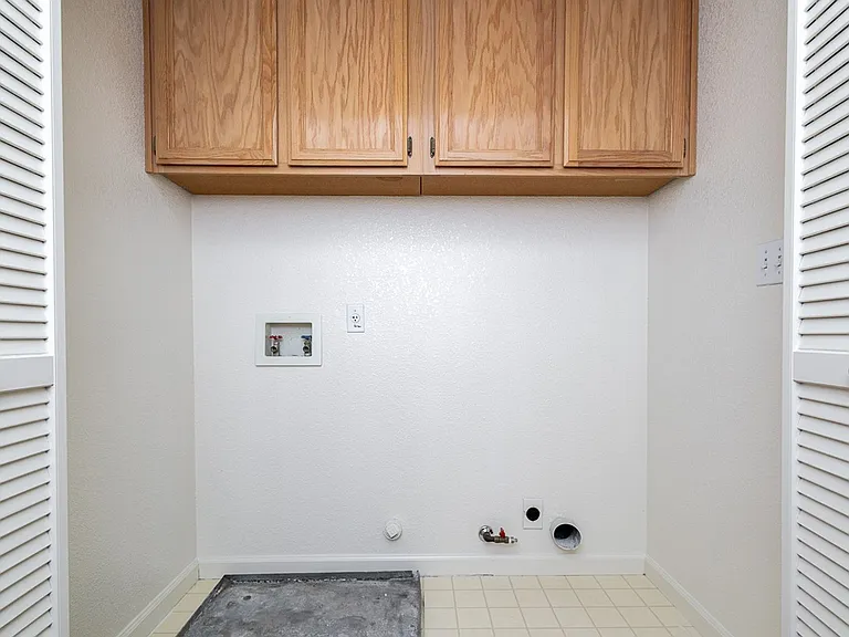 131 Royalton Cir — Photo 25