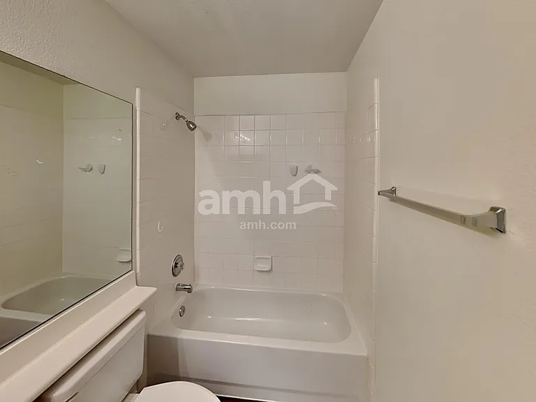 7534 Tuckaway Harbor St — Photo 17