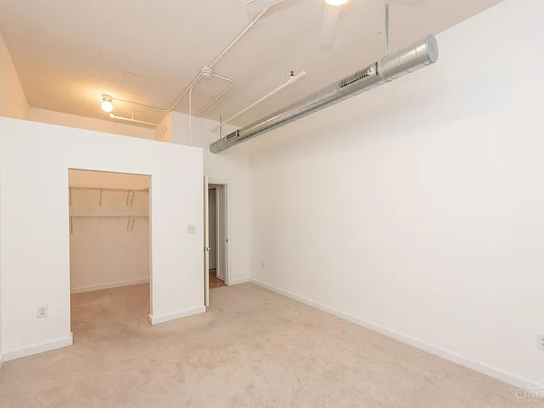 18 E 4th St #501 — Photo 29