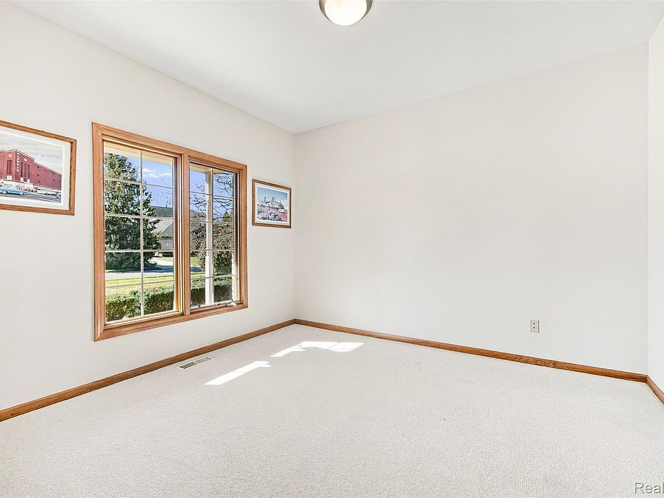 490 Gleneagles, photo 27