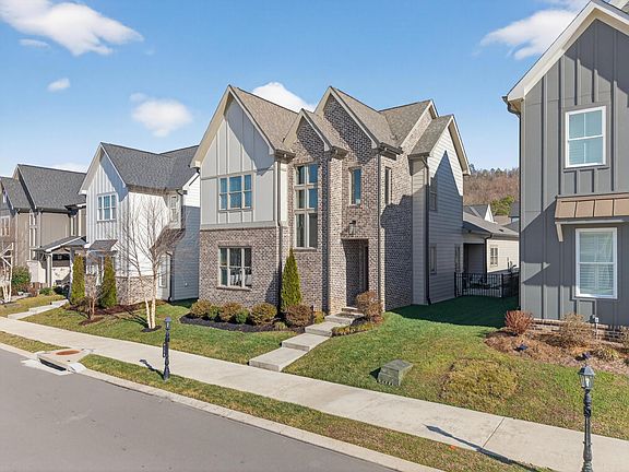 4th image of 4162 Barnsley Loop