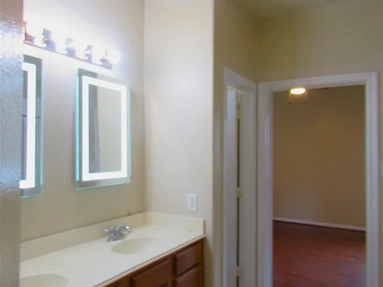 13222 Babbitt St — Photo 7