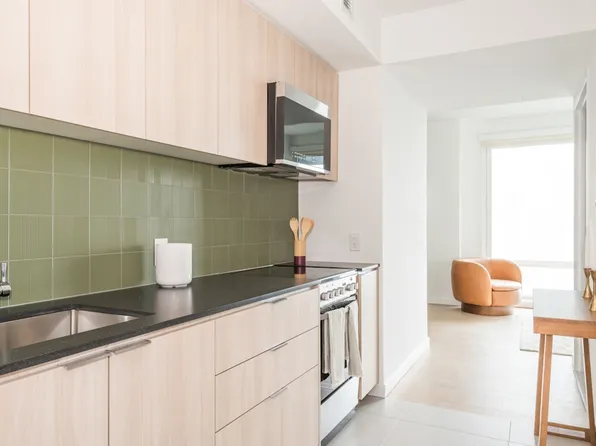 975 Nostrand Avenue image 7 of 17