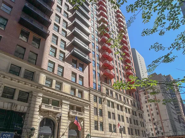 212 W Washington St, Chicago, IL