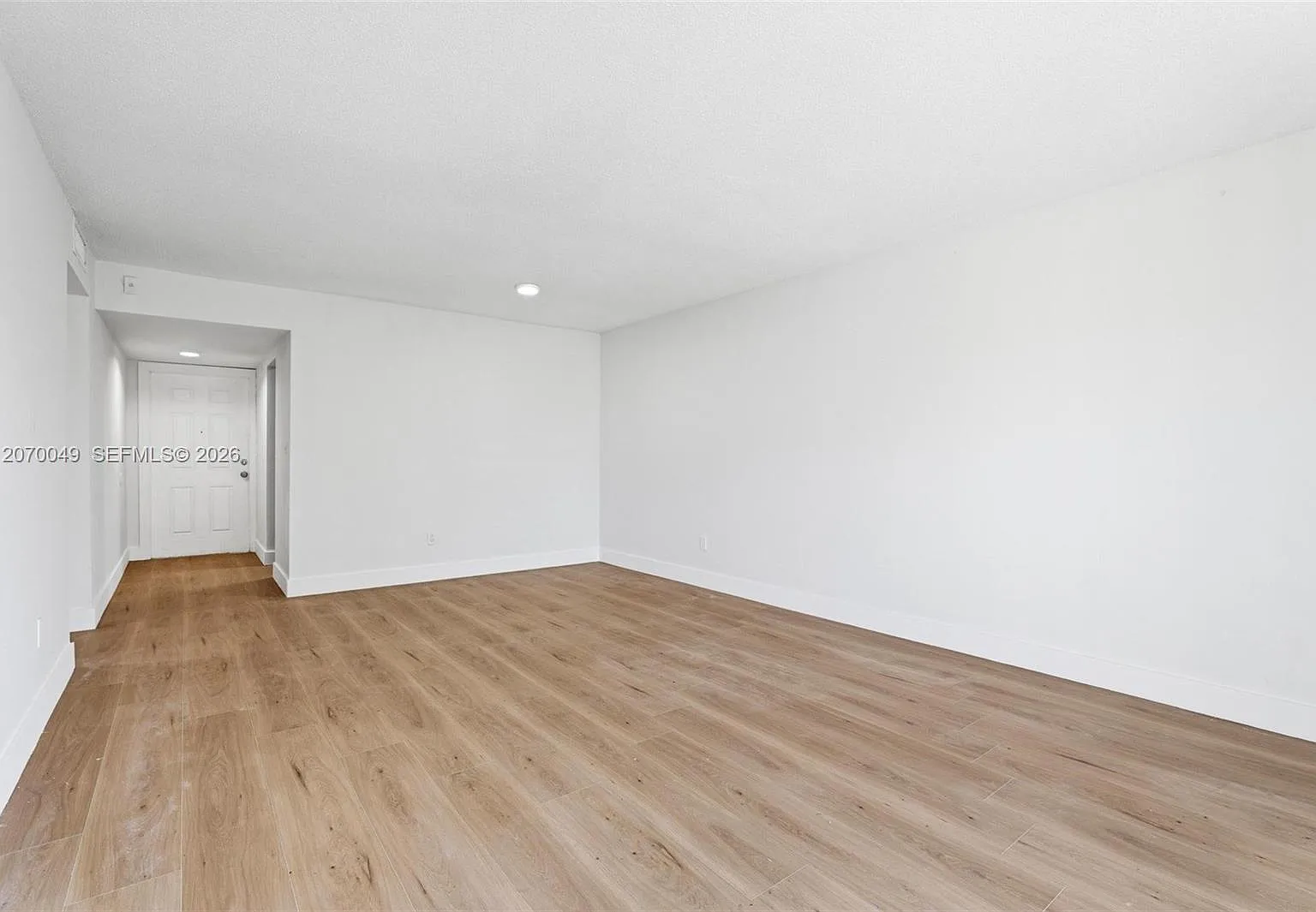 Ola Condo — Photo 3