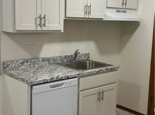 Pioneer Manor. -750-754 - #203, Waukegan, IL 60085