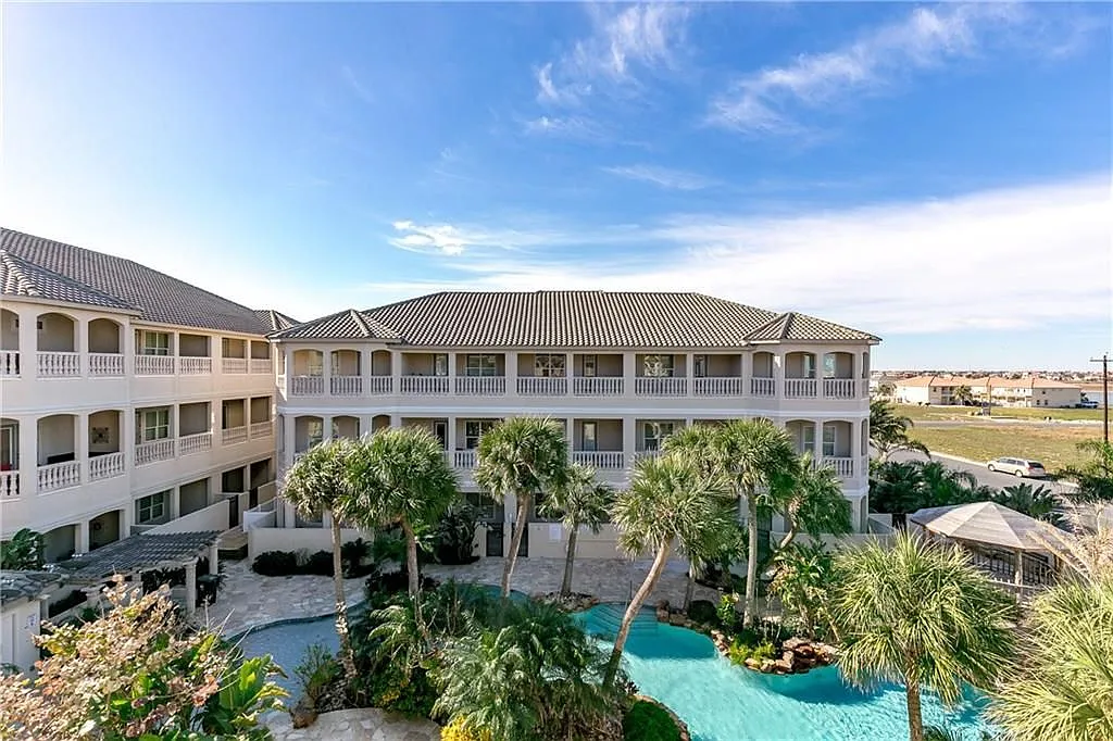3 bed, 3.5 bath, 2335 sqft, $3,250 — Photo 4