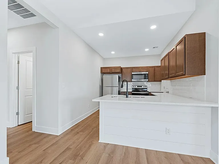 846 S Jay St — Photo 4