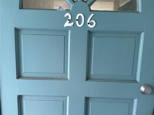 206 Golf Villas Ct NW