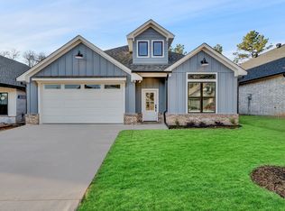 7911 Greenhill Dr, Tyler, TX 75703