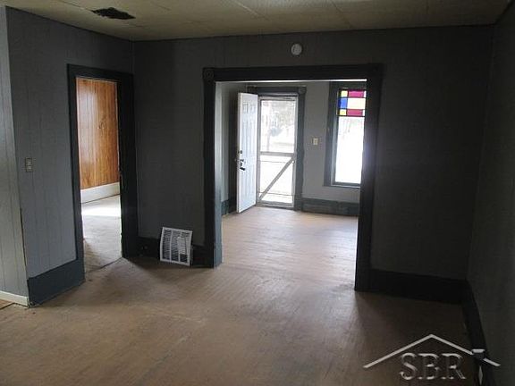 5th image of 1127 S Shiawassee St