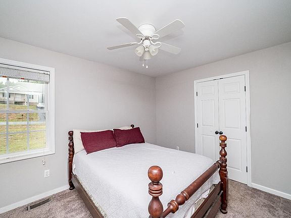 5th image of 94 Valleyview Dr