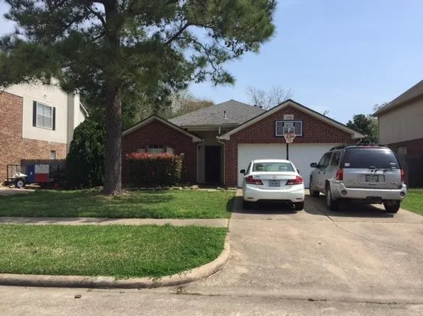 4401 Egret Dr, Seabrook, TX 77586