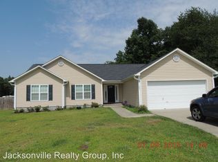 205 Cadence Ct, Richlands, NC 28574