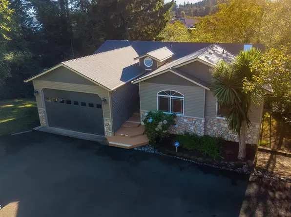 3252 NE 50th St, Lincoln City, OR 97367