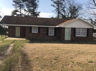 2016 Farmingdale Rd, Hartsville, SC 29550