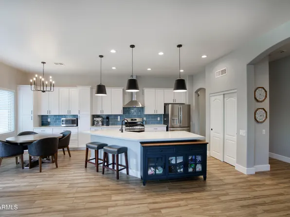 8524 E NIDO Avenue, Mesa, AZ 85209