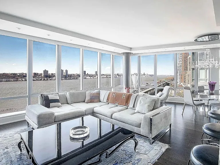50 Riverside Blvd #15C — Photo 5
