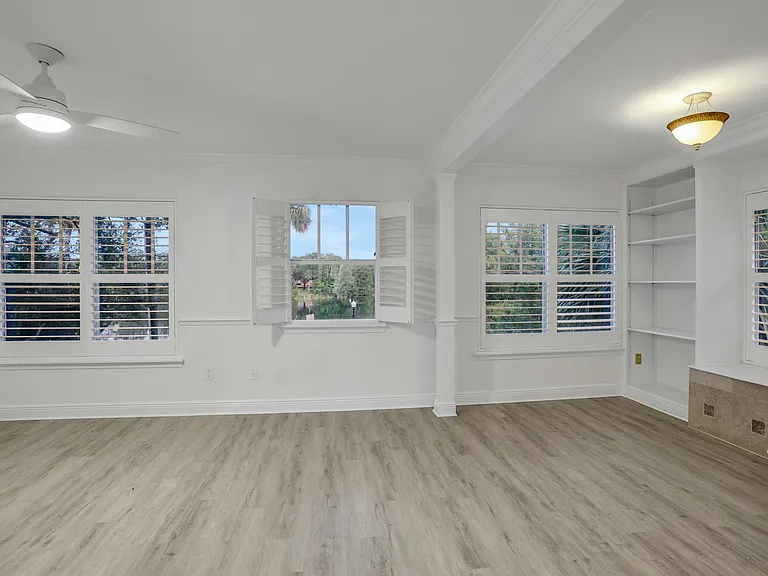 148 S Thornton Ave — Photo 20