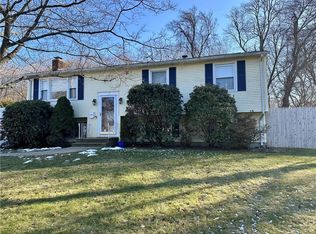 134 Blue Hill Dr, Warwick, RI 02886