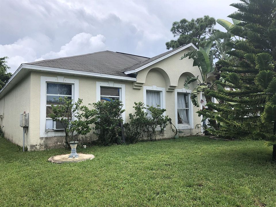 1st image of 834 SE Cavern Ave