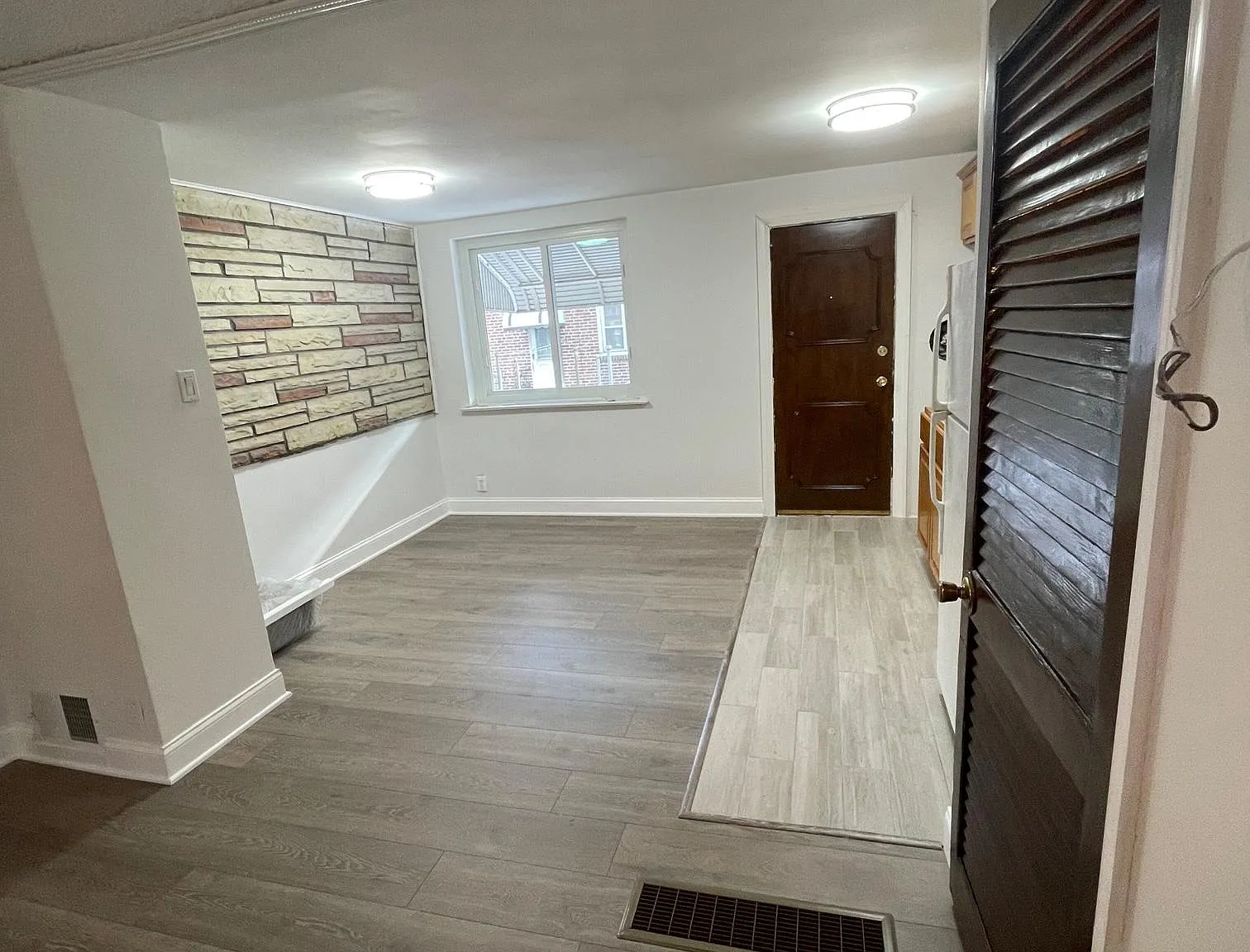 2 bed, 717 sqft, $1,500 — Photo 3