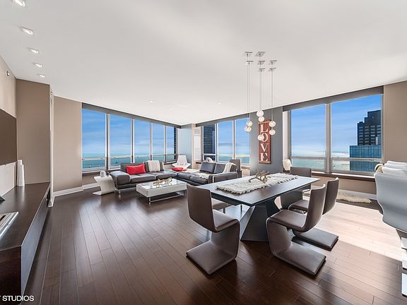 4th image of 600 N Lake Shore Dr APT 4612