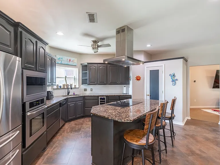 364 Alexandra Dr — Photo 19