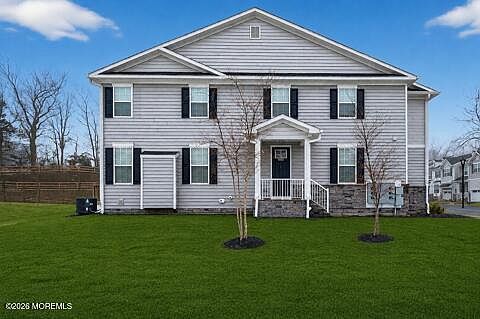 3rd image of 3443 Glen Oaks Lane
