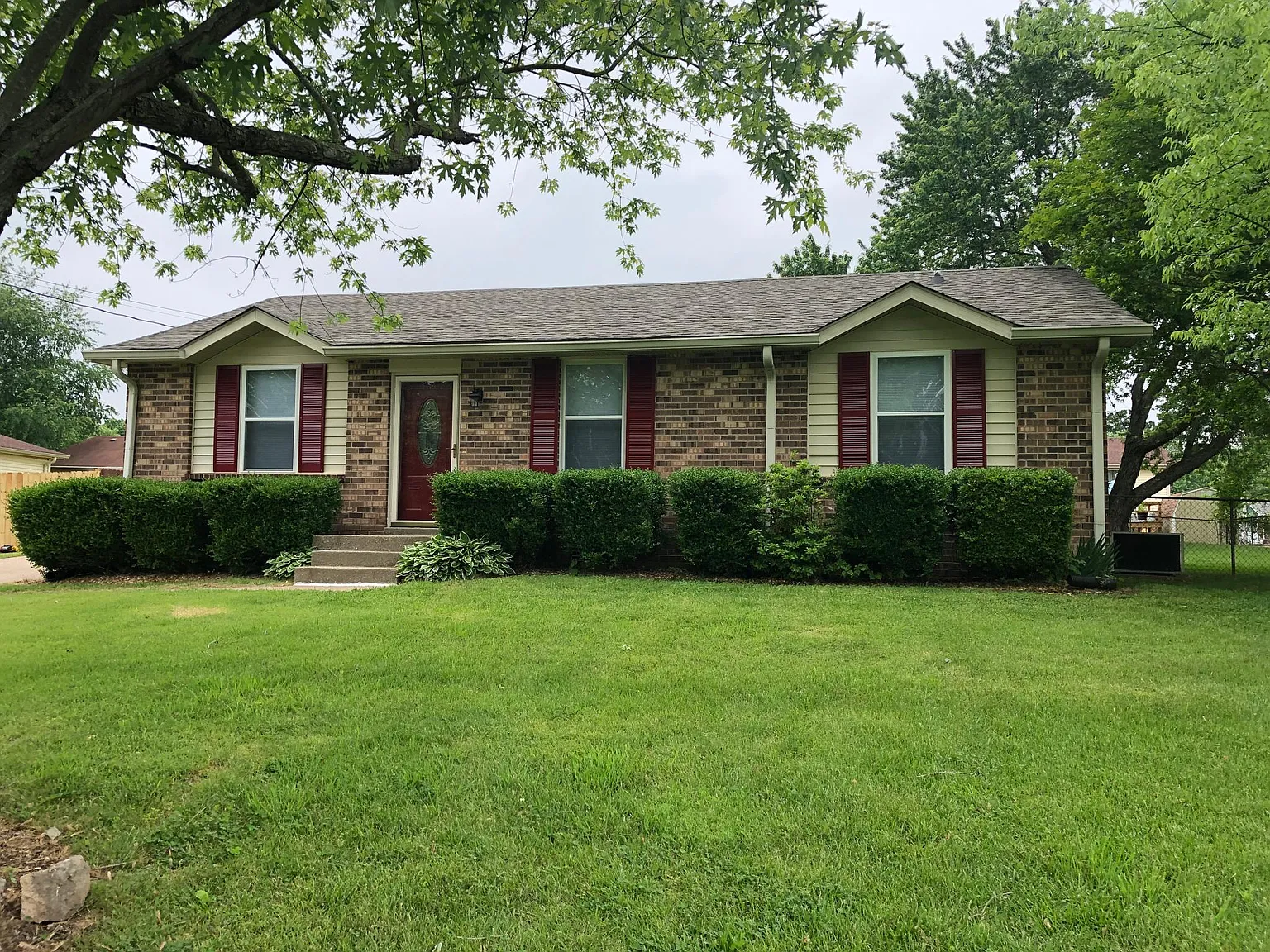 3 bed, 1092 sqft, $1,595 — Photo 1