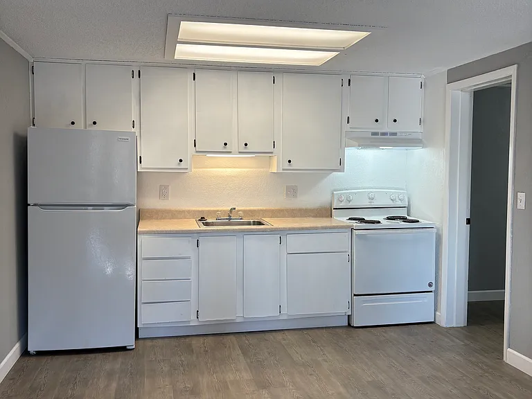 729D Poinsettia Ave — Photo 2