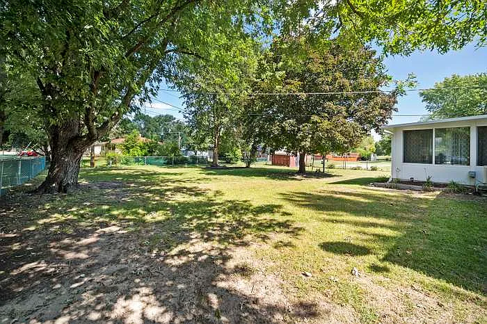 360 David Ct — Photo 17