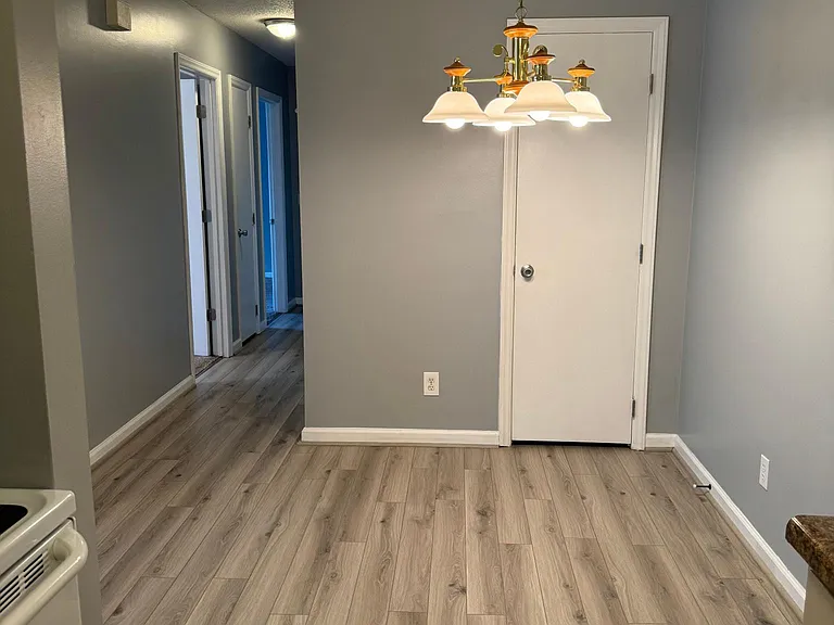 5661 Hornaday Rd #H — Photo 13