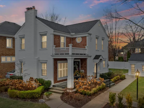 1393 Grayton St, Grosse Pointe Park, MI 48230