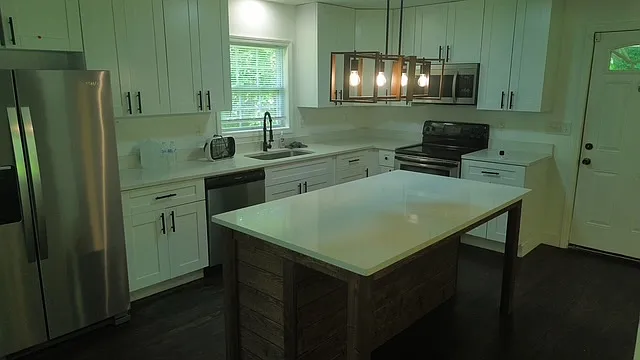 4 bed, 1852 sqft, $2,900 — Photo 4