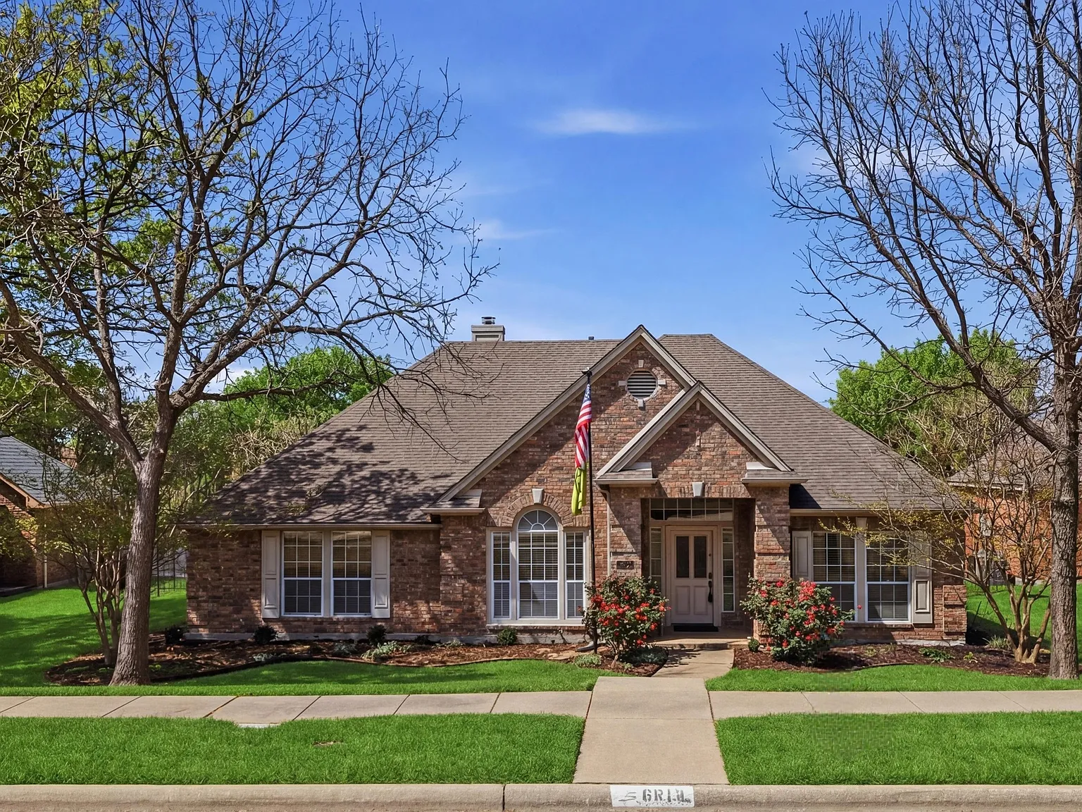 4 bed, 2461 sqft, $3,000 — Photo 1
