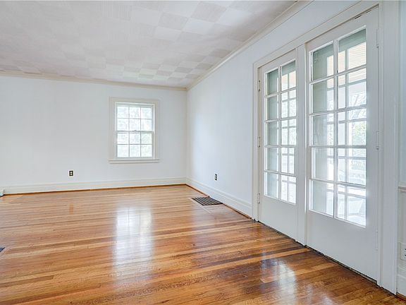 5th image of 54 Nunda Blvd