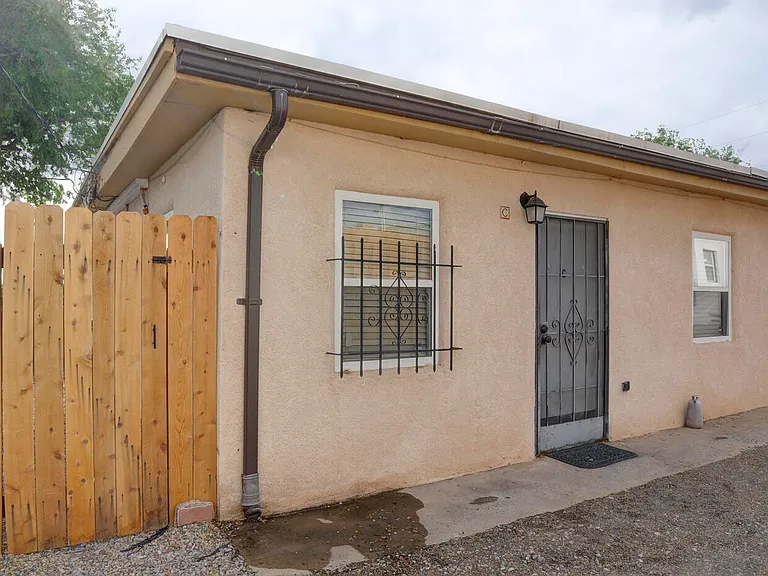 1616 Coal Ave SE #C — Photo 18