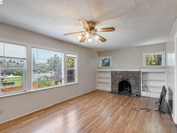 4th image of 4500 San Carlos Ave