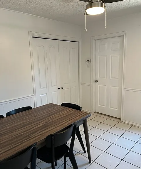 Dining/kitchen