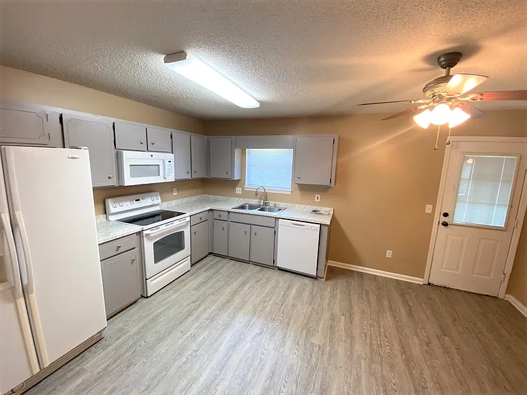 Kitchen Alternate View_06092023